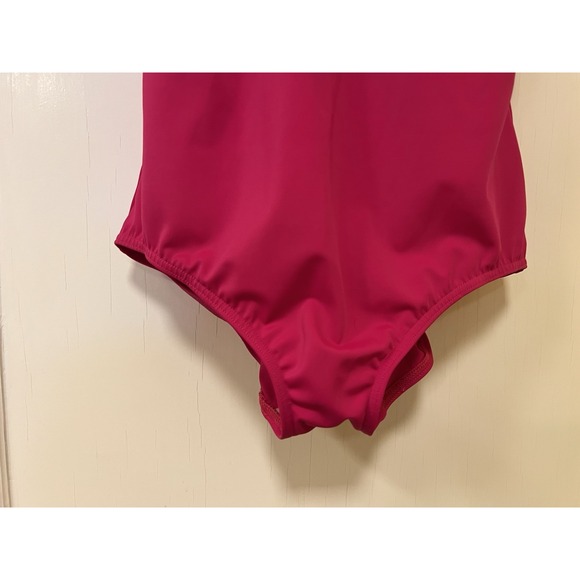 Land's End Women's Pink One Piece Swimsuit Modest Size 8 - Picture 3 of 12